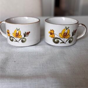 Vintage Floral Ceramic Mugs - Yellow and Green